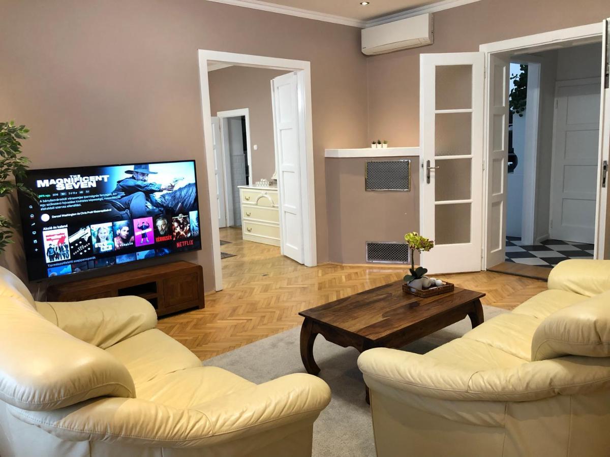 Margareta Apartman Pécs Exteriör bild